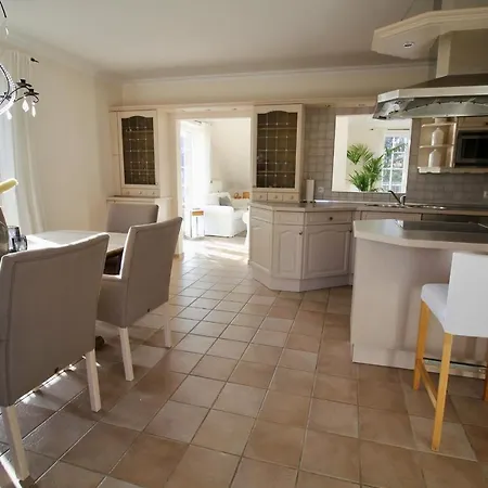 Hotell Hamptons House